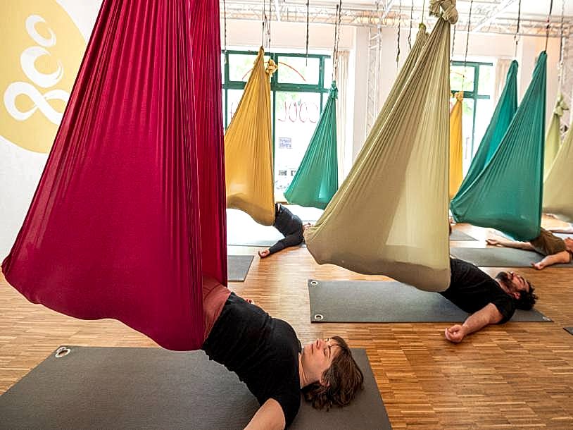 Aerial-yoga-gesundheit (1) Aerial-yoga-gesundheit